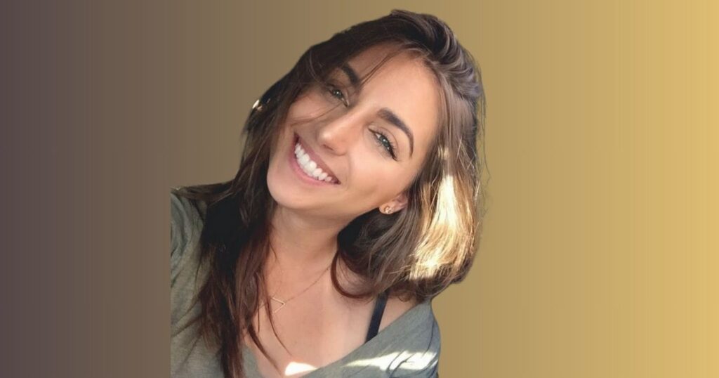 Emelia Hartford Net Worth