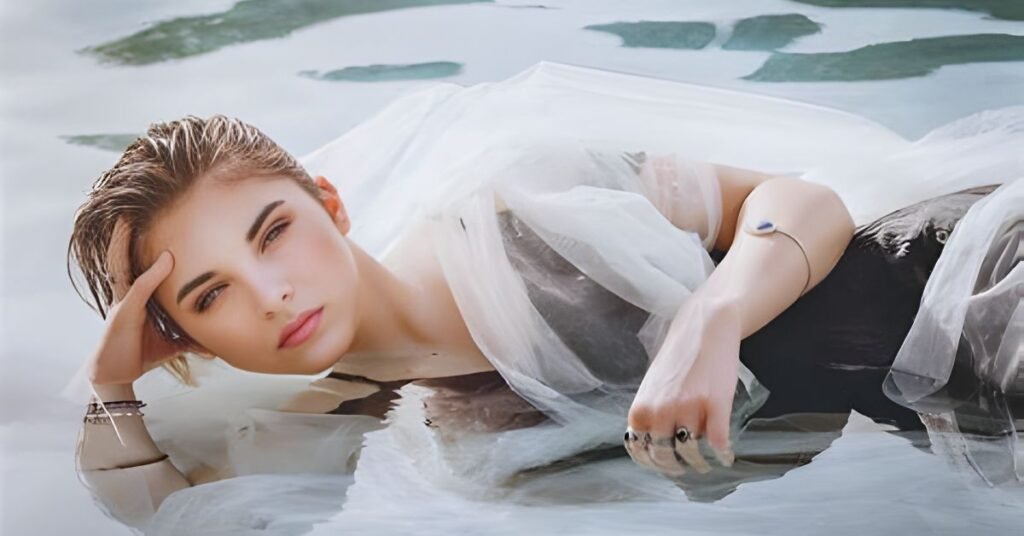 Chelsie Deville Early Life